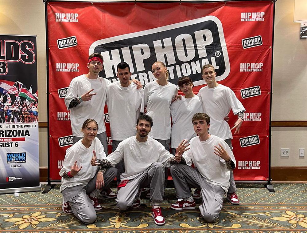 Gruppenbild von HipHop Tanzgruppe MSGR Studio